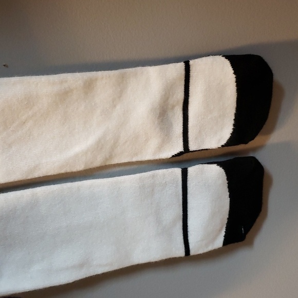 Little Me NWT Red and Black Plaid Dress with Lace/Bow Trim and Tights - Picture 6 of 7